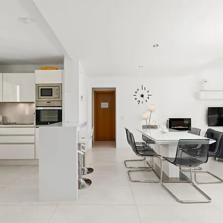 Ribera Luar Penthouse 2459 Appartement *